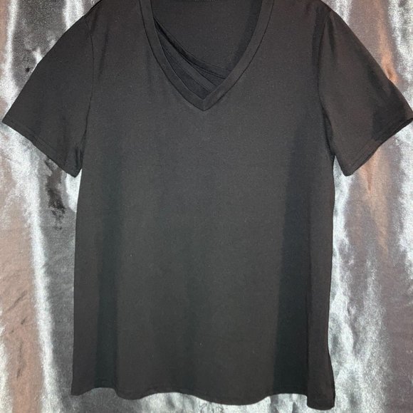 V-Neck Cut out Tee Blk sz XL - Picture 2 of 3